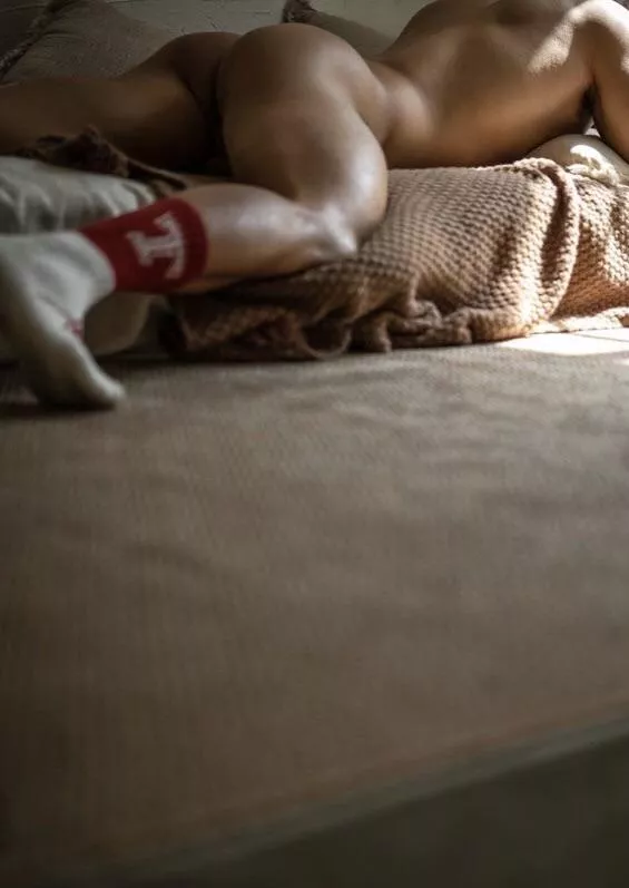 Looking to suck hung in next 20 mins. Best mouth ever 😉