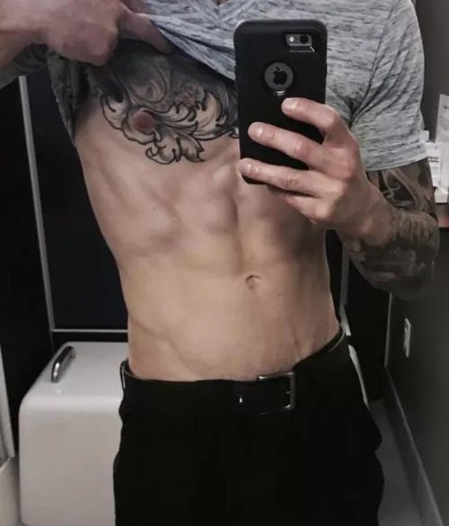 M4F Dallas - BWC, attractive, 40, 6’2 190, fit, clean and sane. Looking for female fwb. 