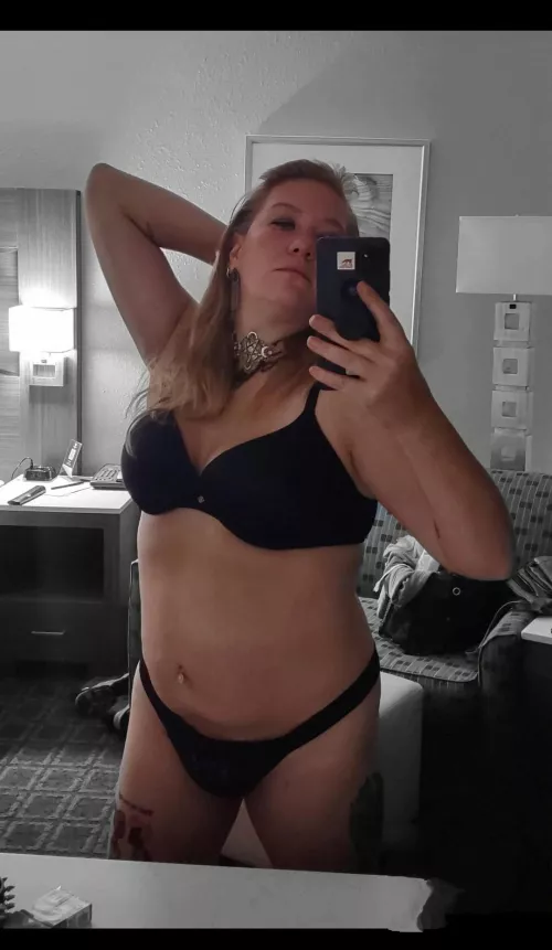 Mama loves a night out without the kiddos