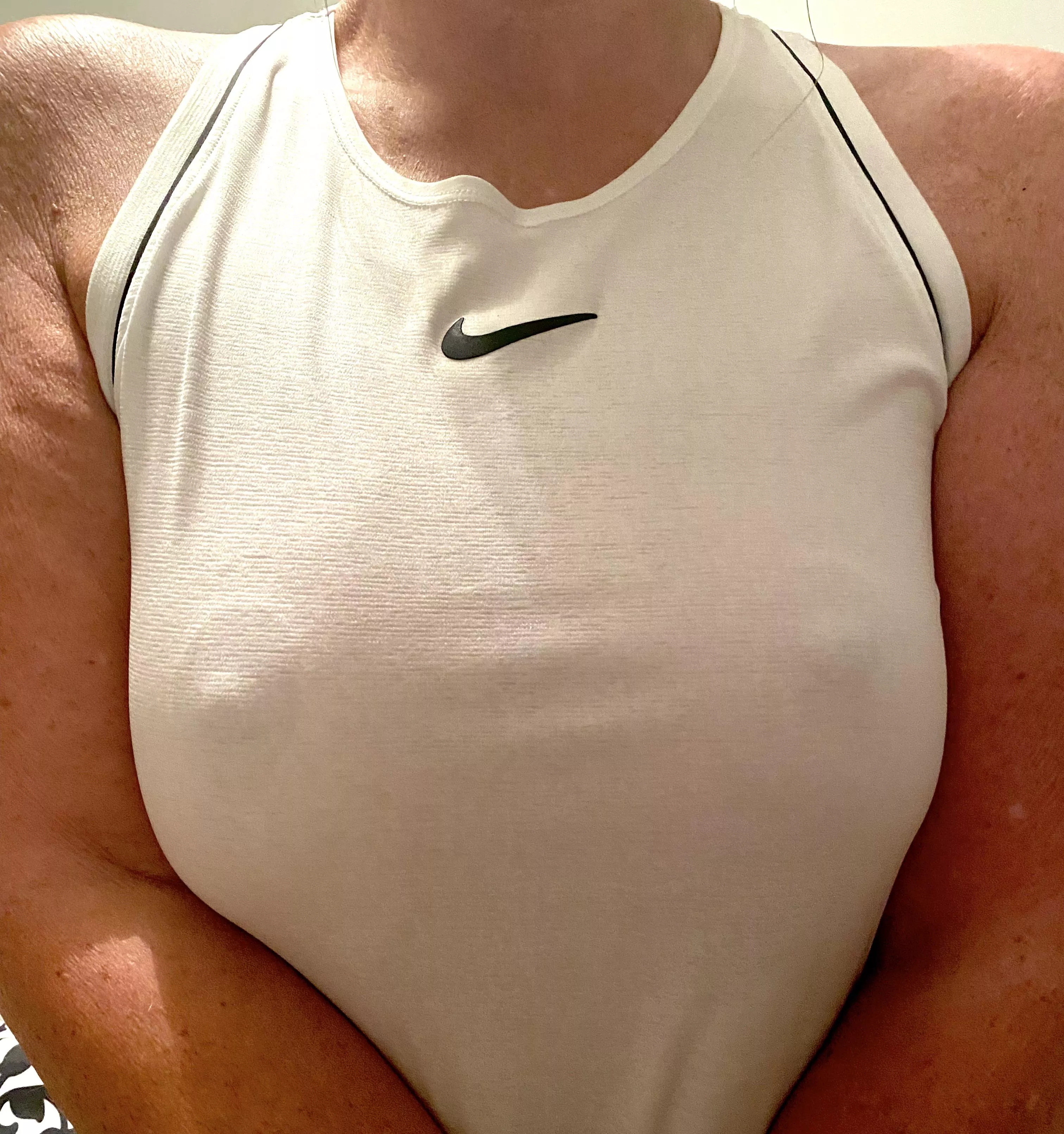 Maybe I should just go back to tease pics like this and not show anything and remove all the other pics since nobody seems to comment or upvote 