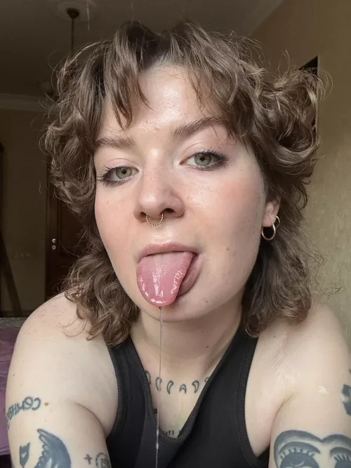 Messy messy girl 🙄