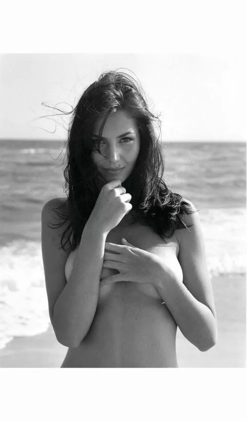 MICHAEL DWECK   “Lilla”, Montauk, New York, 2002