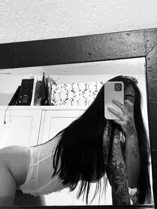 mommy wanna tease...