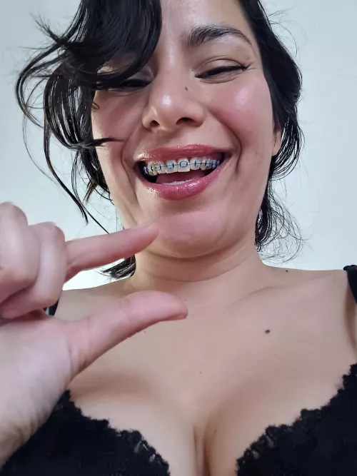 Most of the time when I'm shown such a ridiculously small penis it makes me laugh out loud. I laugh at the doomed fate of that poor guy who will never be able to satisfy anyone. Ha ha ha