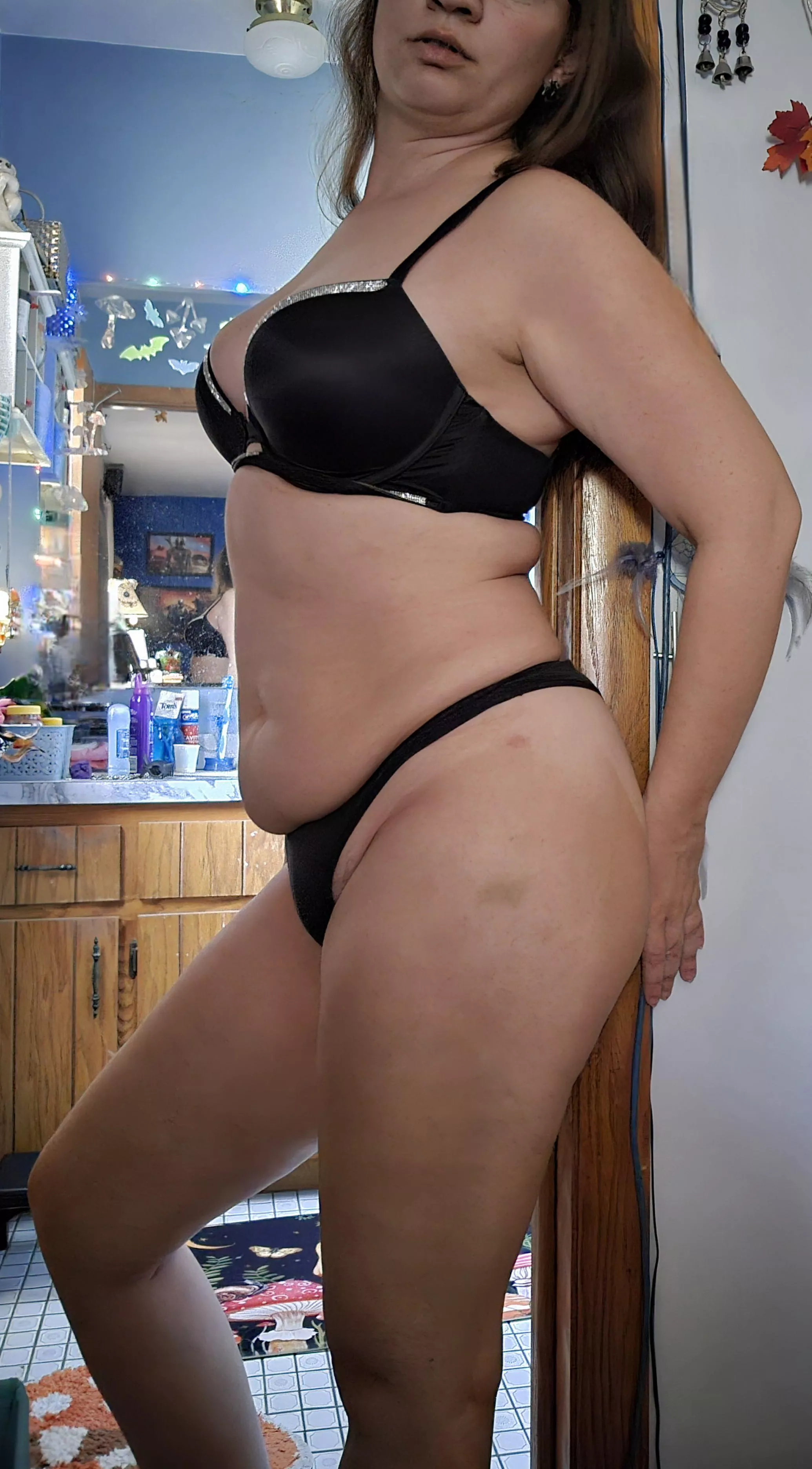 My curves out on display......make your move