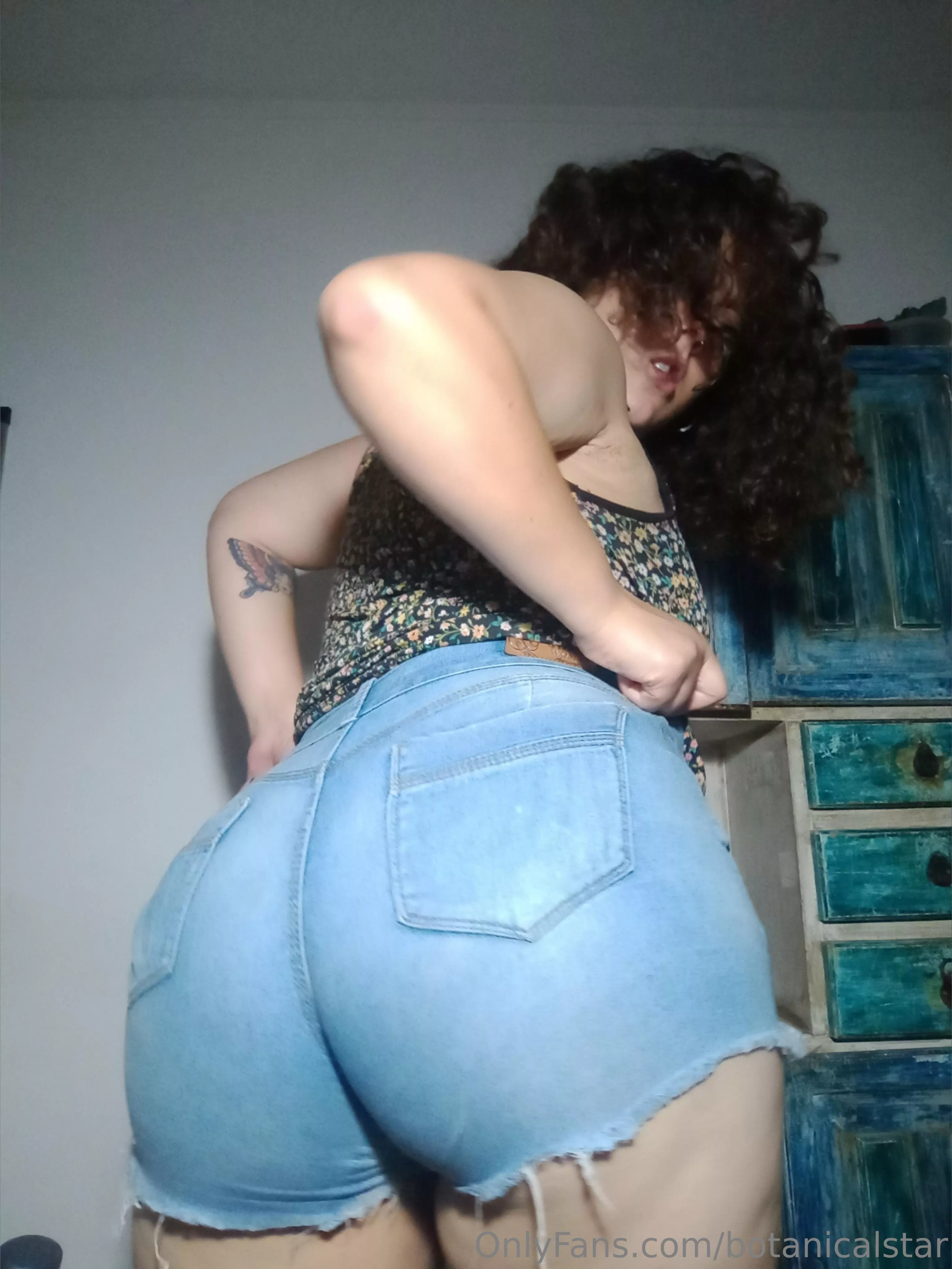 my evil ass says wrar when it wants to bounce !!!! 