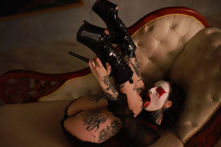 My tongue can surprise u 