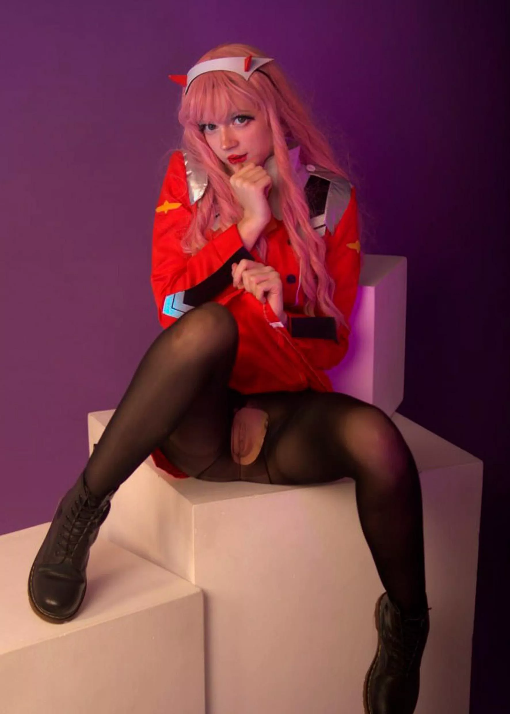 My Zero Two cosplay (Ave Ria)
