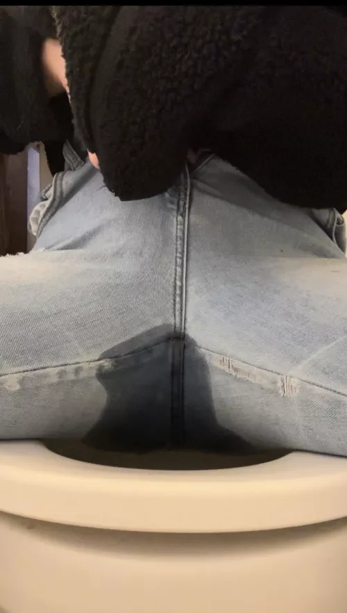 No time to pull my pants down😖