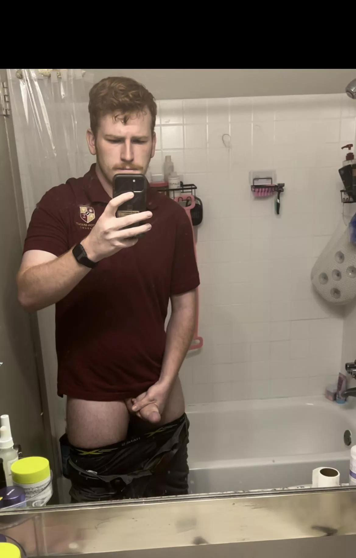 (Oc) Looking for some fun while my girl is at work 😈 22 M4F