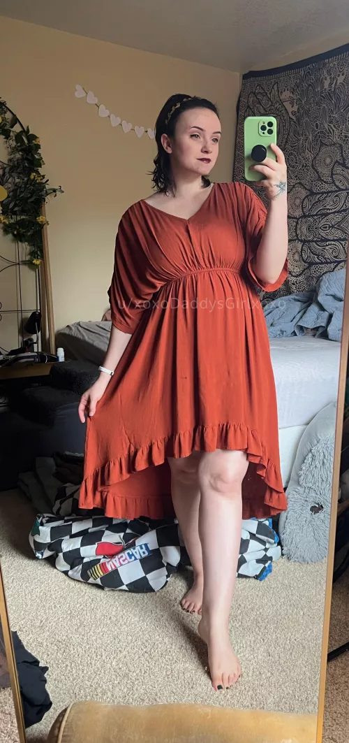 One of my favorite dresses.... someone invite me to a ren fair