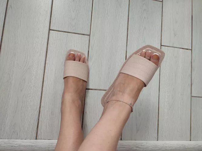 Open toes and french toes