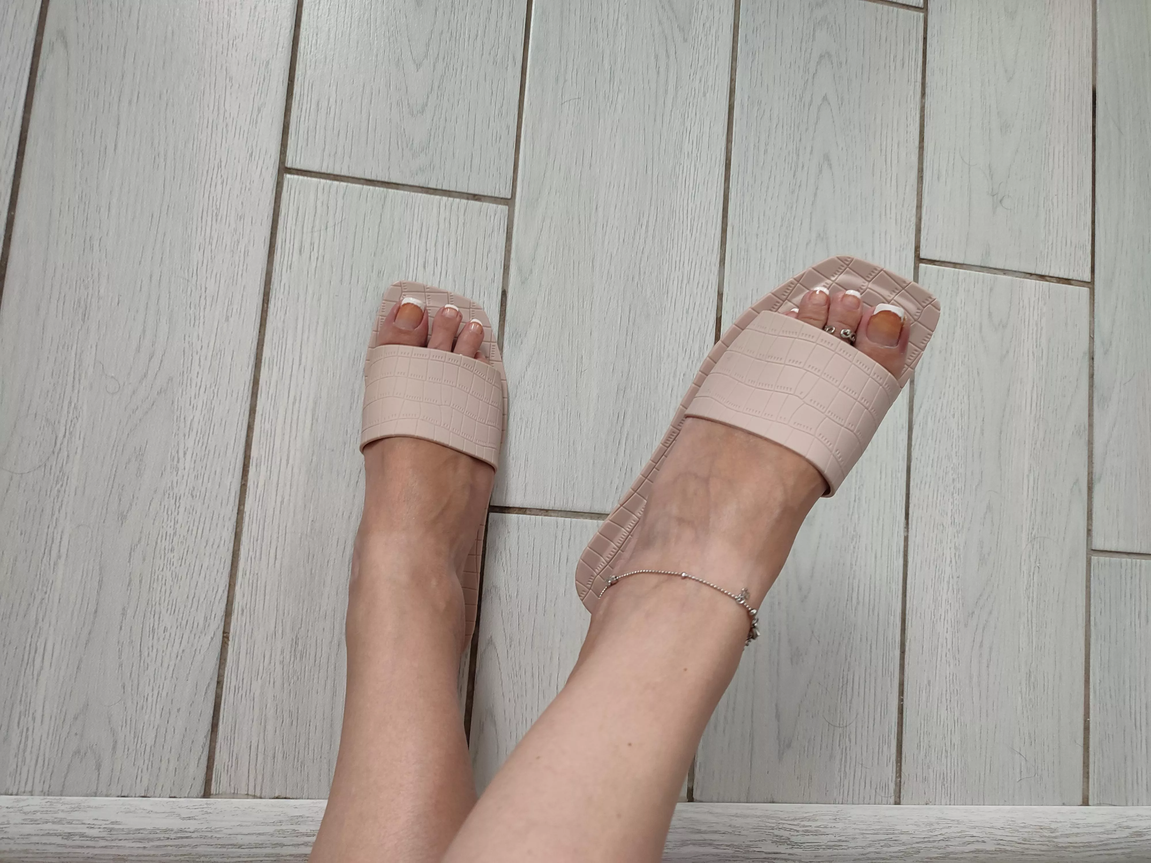 Open toes and french toes