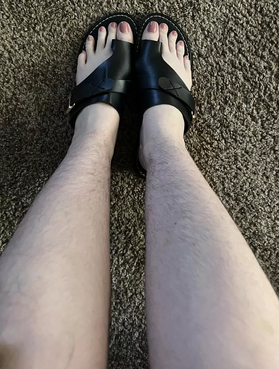 people make fun of my long toes... are they still cute?🥺