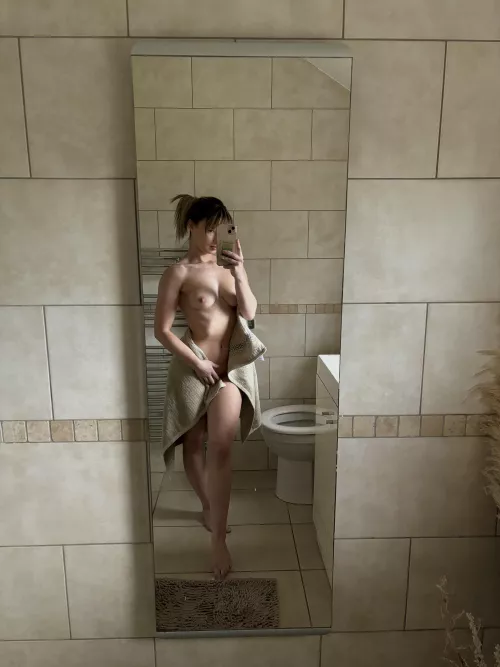 Petite but enough to squeeze (F27)