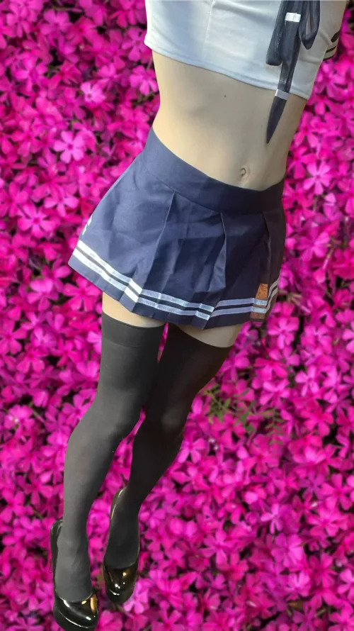 Please excuse the creased skirt :3 