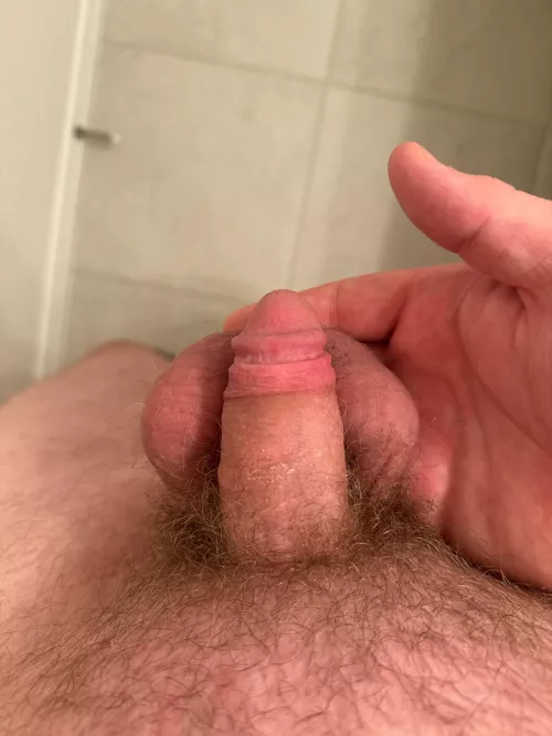 Post nut limp hits different 