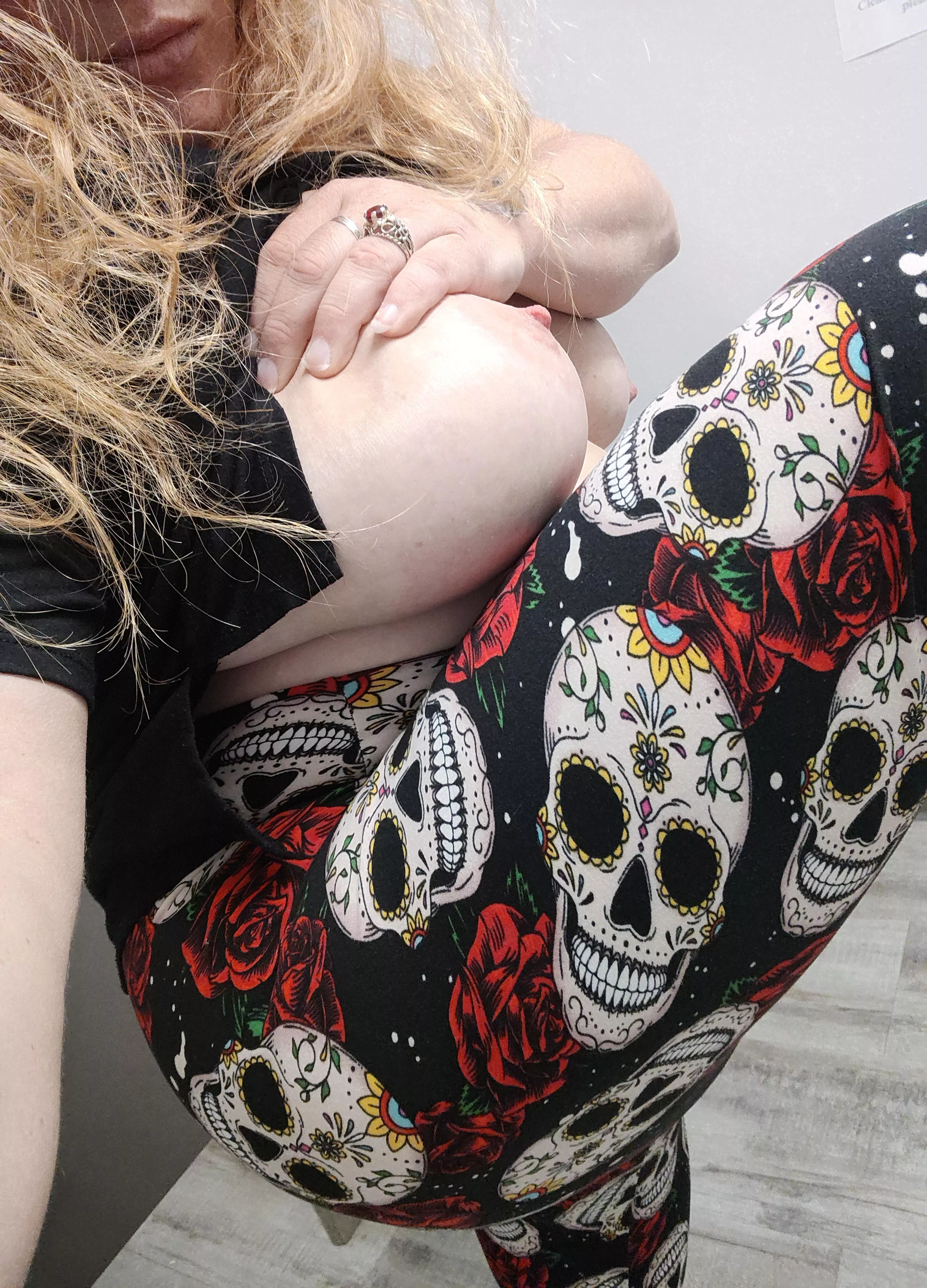 Red Friday sugar skulls for Skeleton Week!!