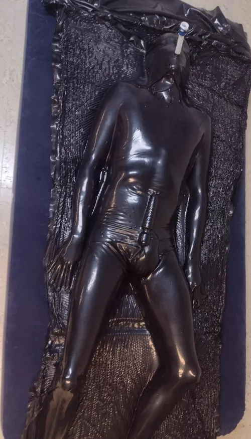 Relentless vibrations in a latex prison