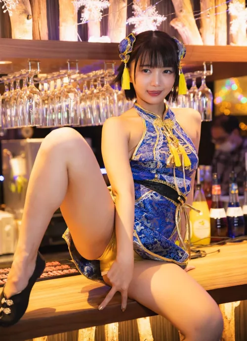 @riko_hoshino - Chinese Bartender Cosplay