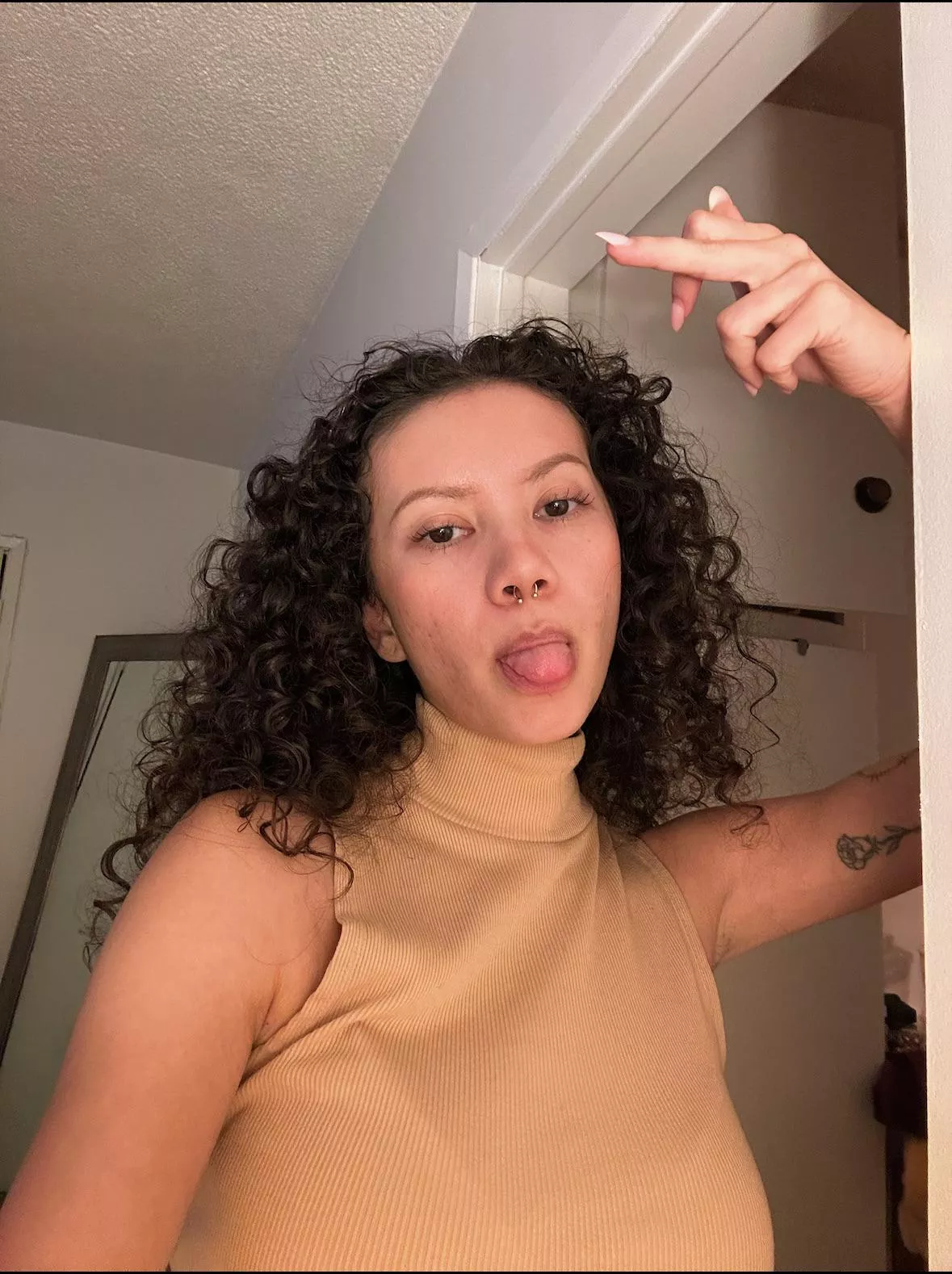 robbing men each day with just this face