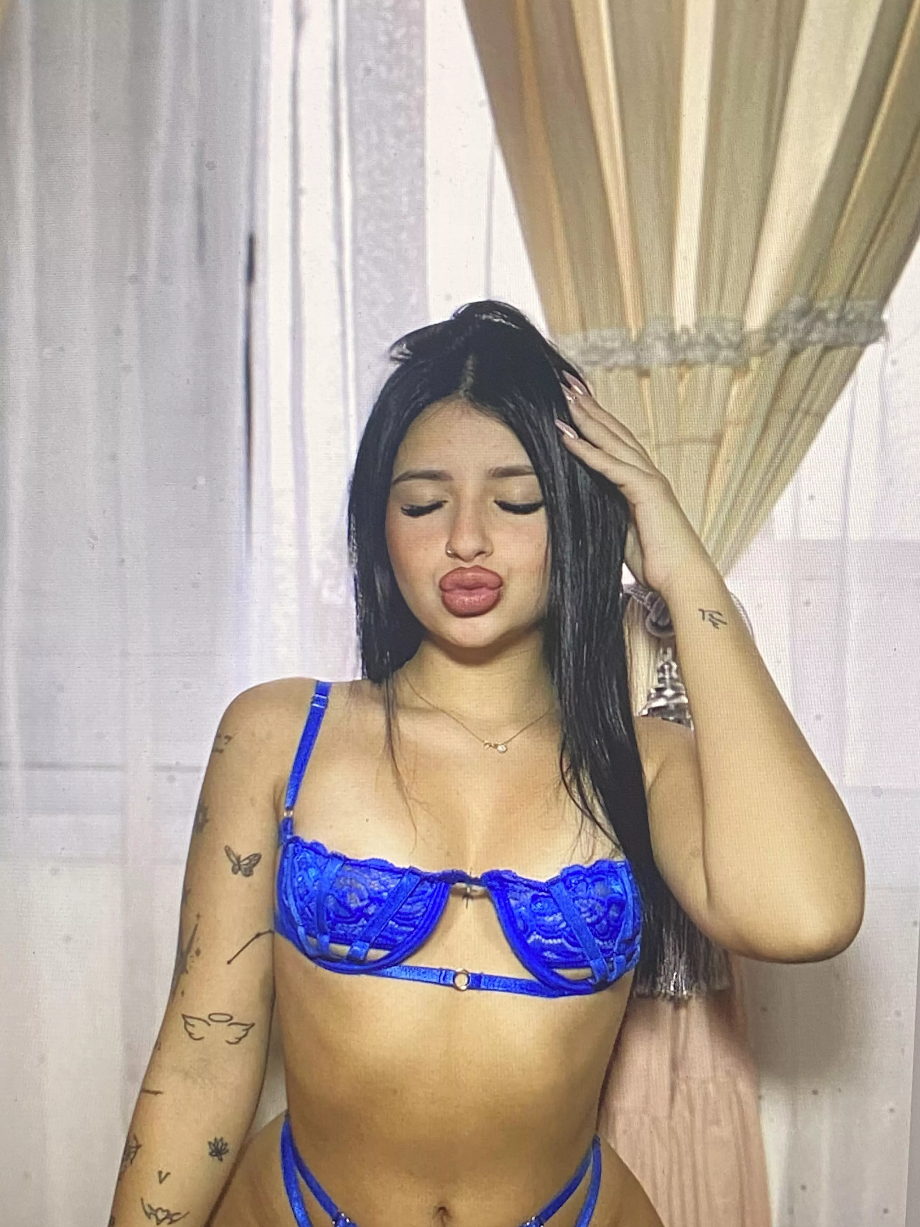 [Scotland] would u fit in? x