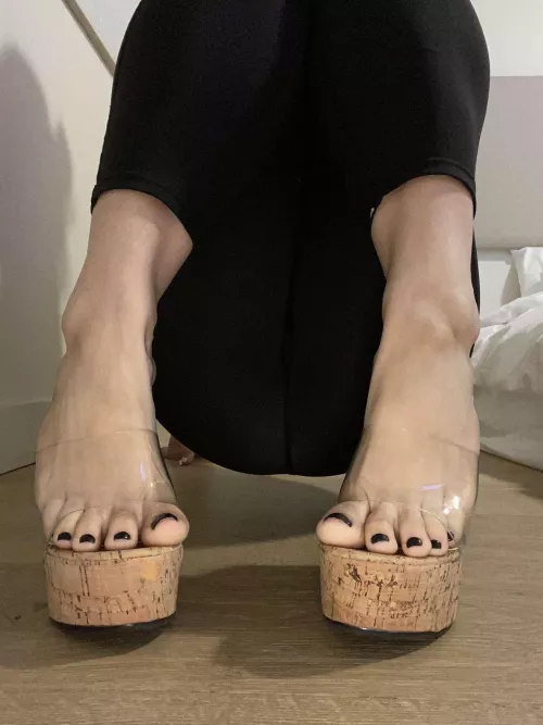 Seeking submissive and obedient foot boys , add me on kik - cuteausfeet 