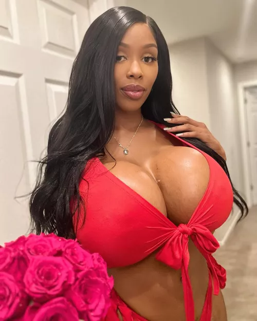 She has new tits according to twitter! (2700 cc)