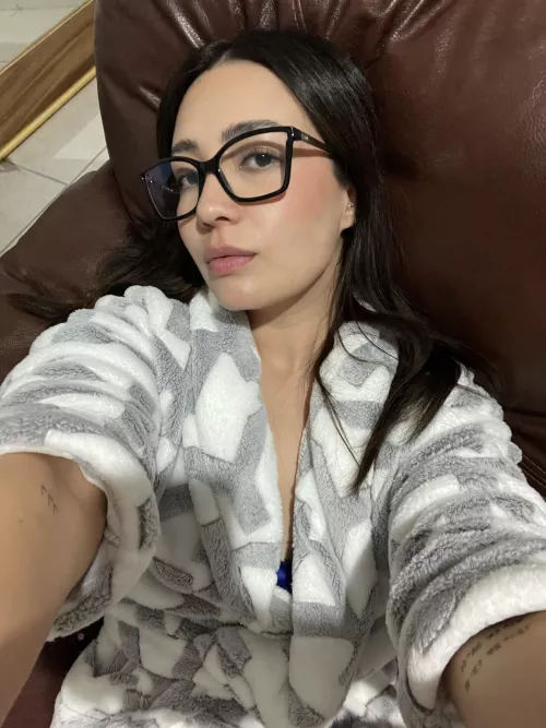 She will never look like Me, nothing else to do but cheat again. 