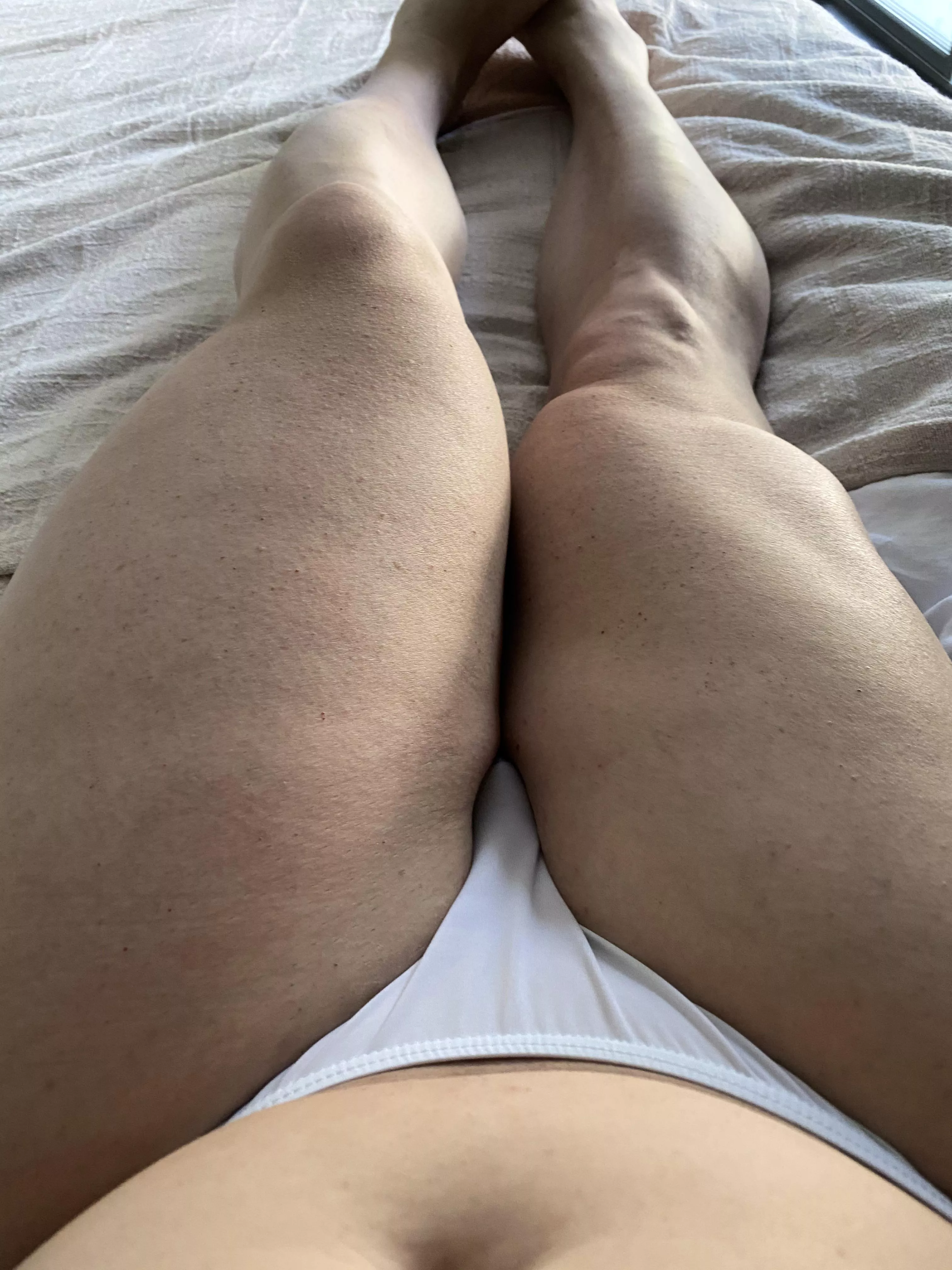 Smooth, rock hard thighs + boy tummy