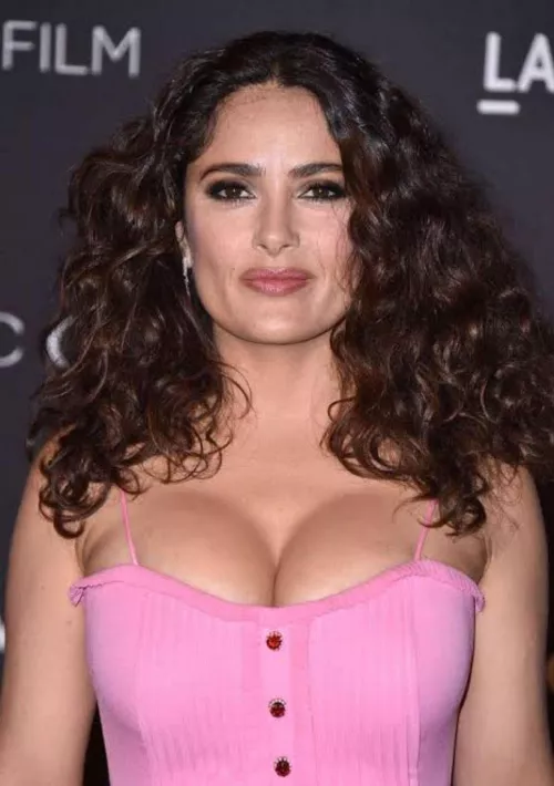 Strokin my morning wood for mommy. Would love to have roommates with an open door jerk off policy. It's natural for guys to be horny 24/7 and we shouldn't hide it.