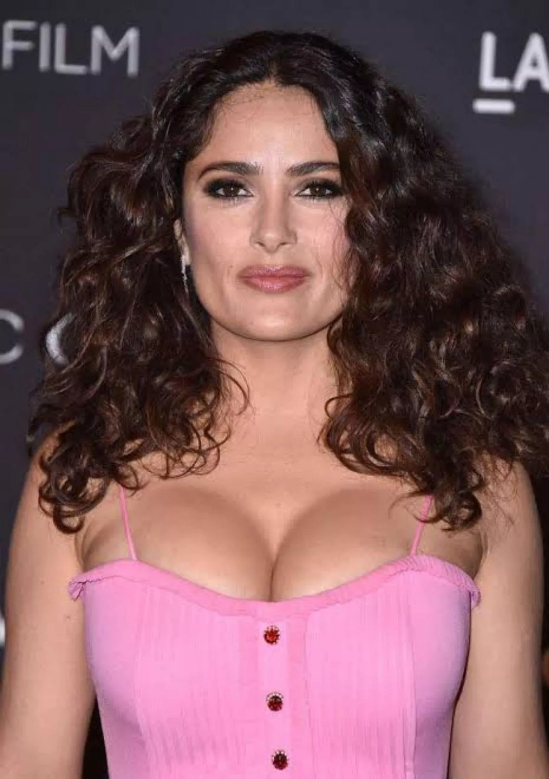 Strokin my morning wood for mommy. Would love to have roommates with an open door jerk off policy. It's natural for guys to be horny 24/7 and we shouldn't hide it.