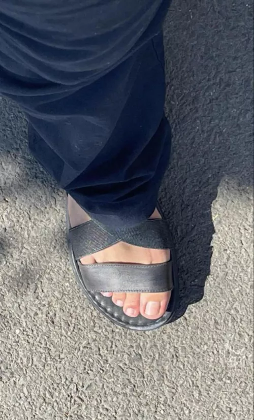 Sunny weather calls for open toed shoes 