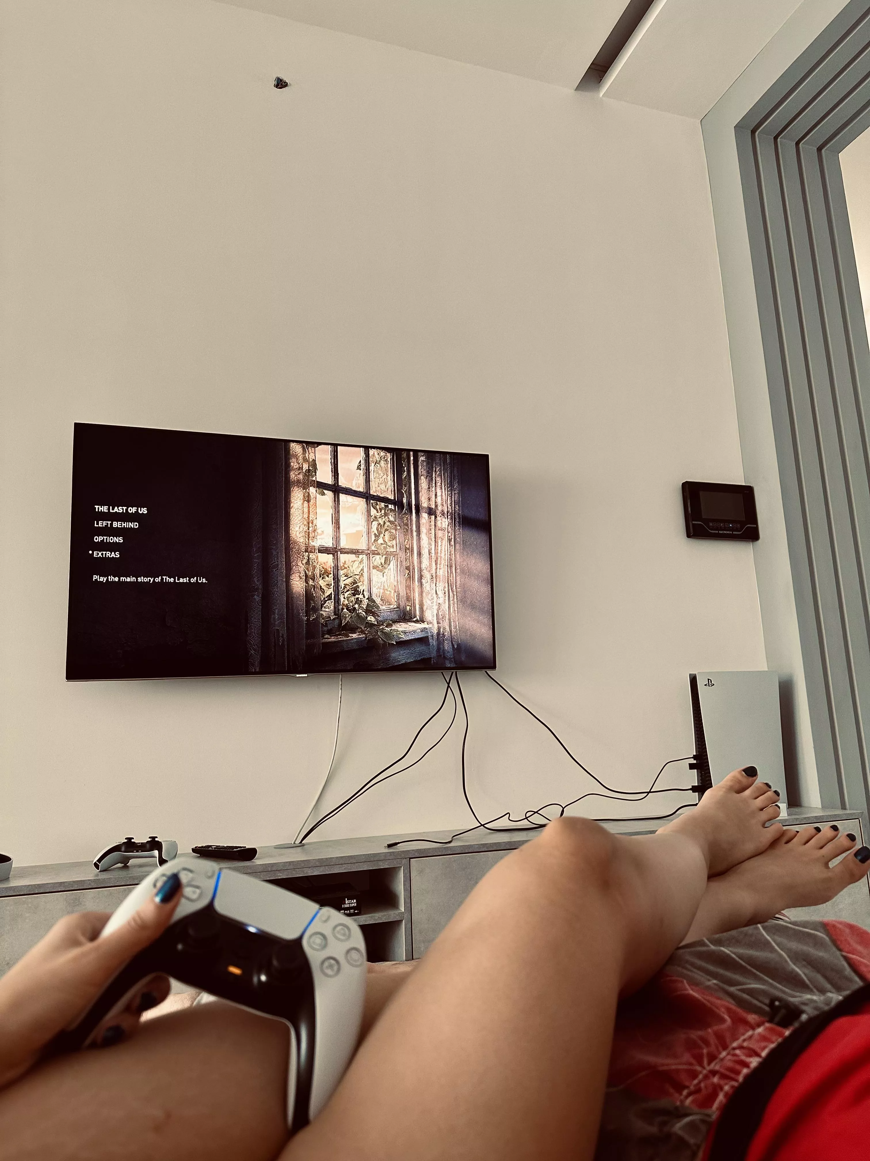 The best way to play game... with him right where he belongs 🔥