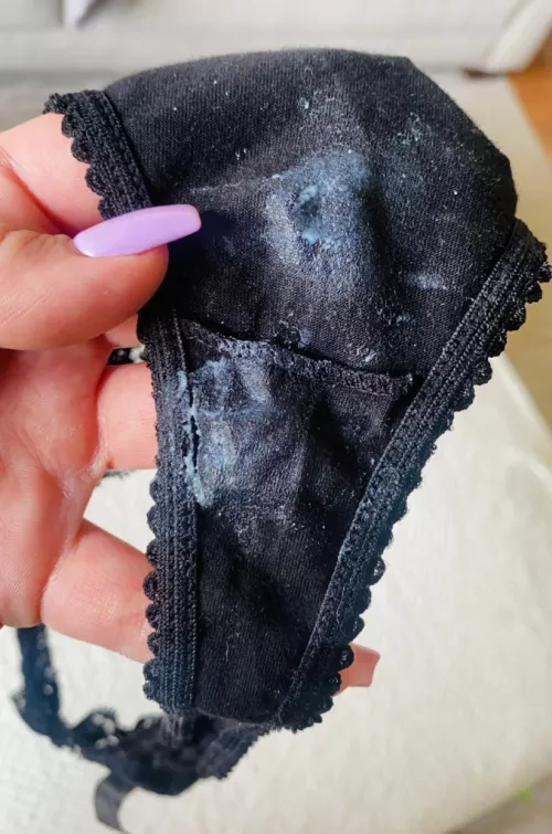 The creamiest panties around 💦
