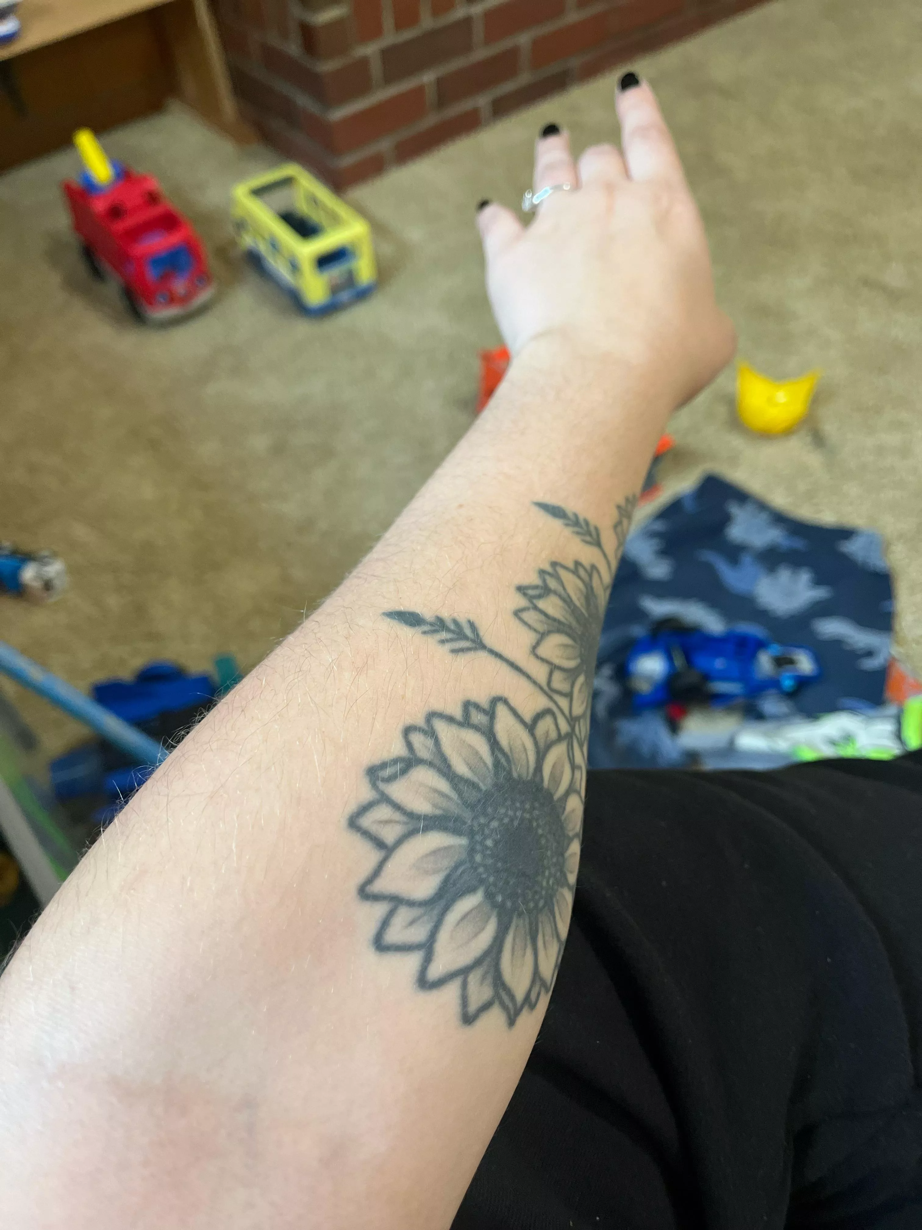 These hairy [arms] need some love 