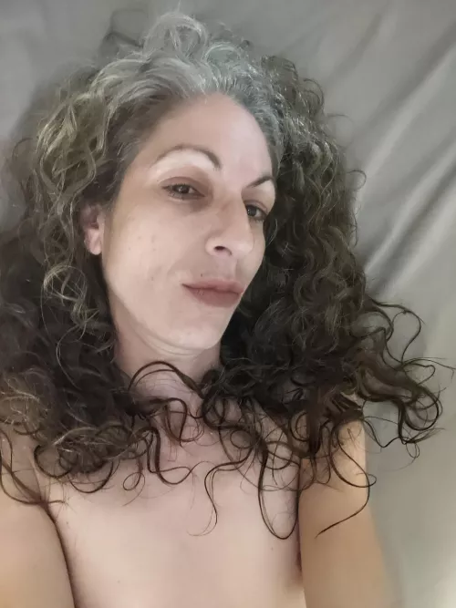 They say the nose follows you when you move🤣🤣💜💜💜