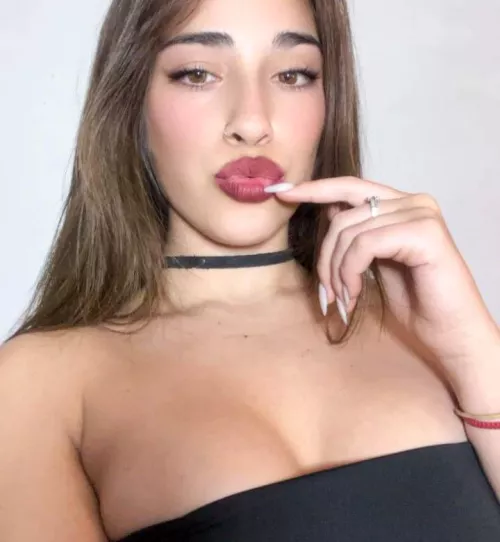 This black top suits very well 😉