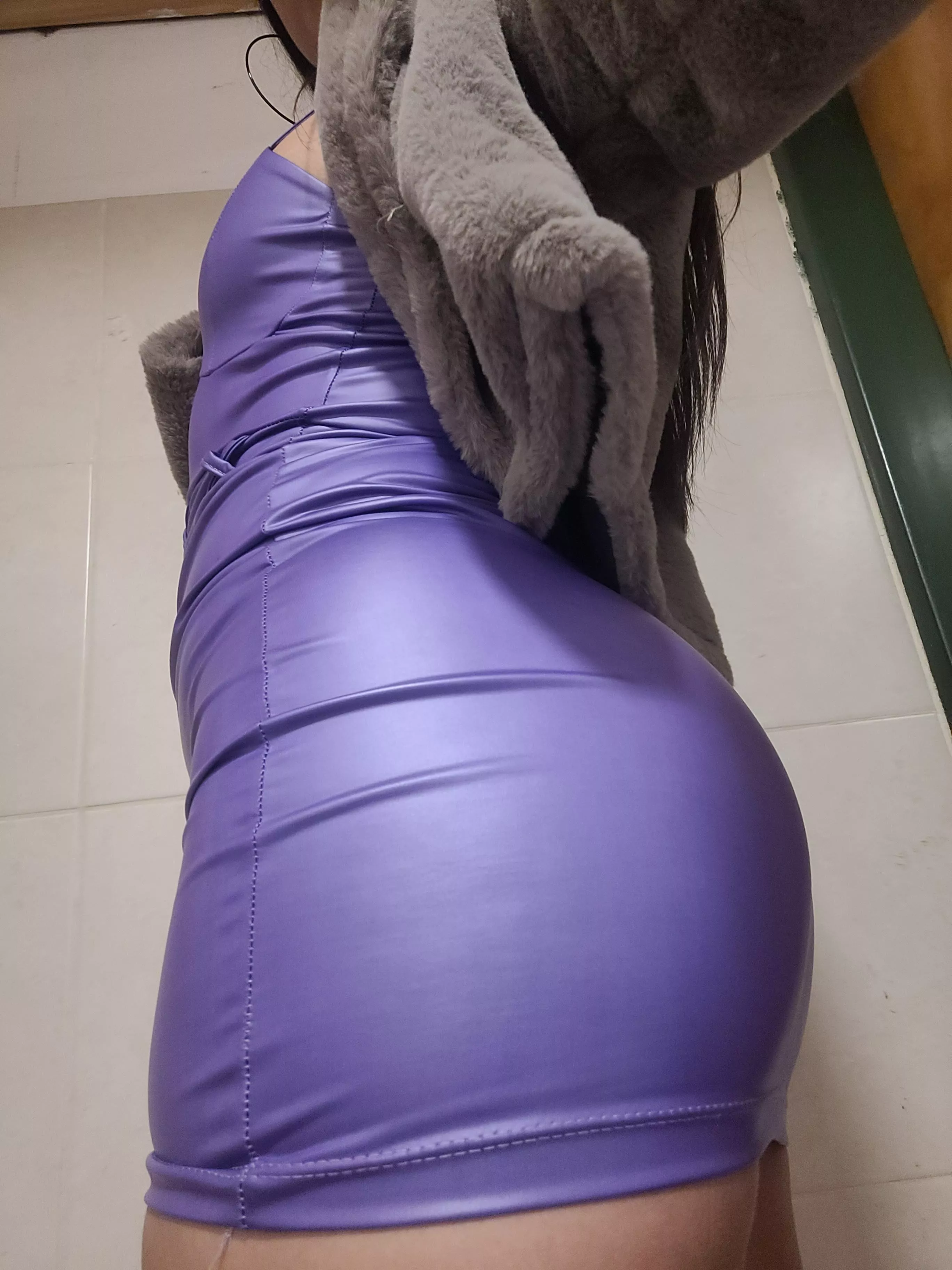 This dress is really tight, hot 