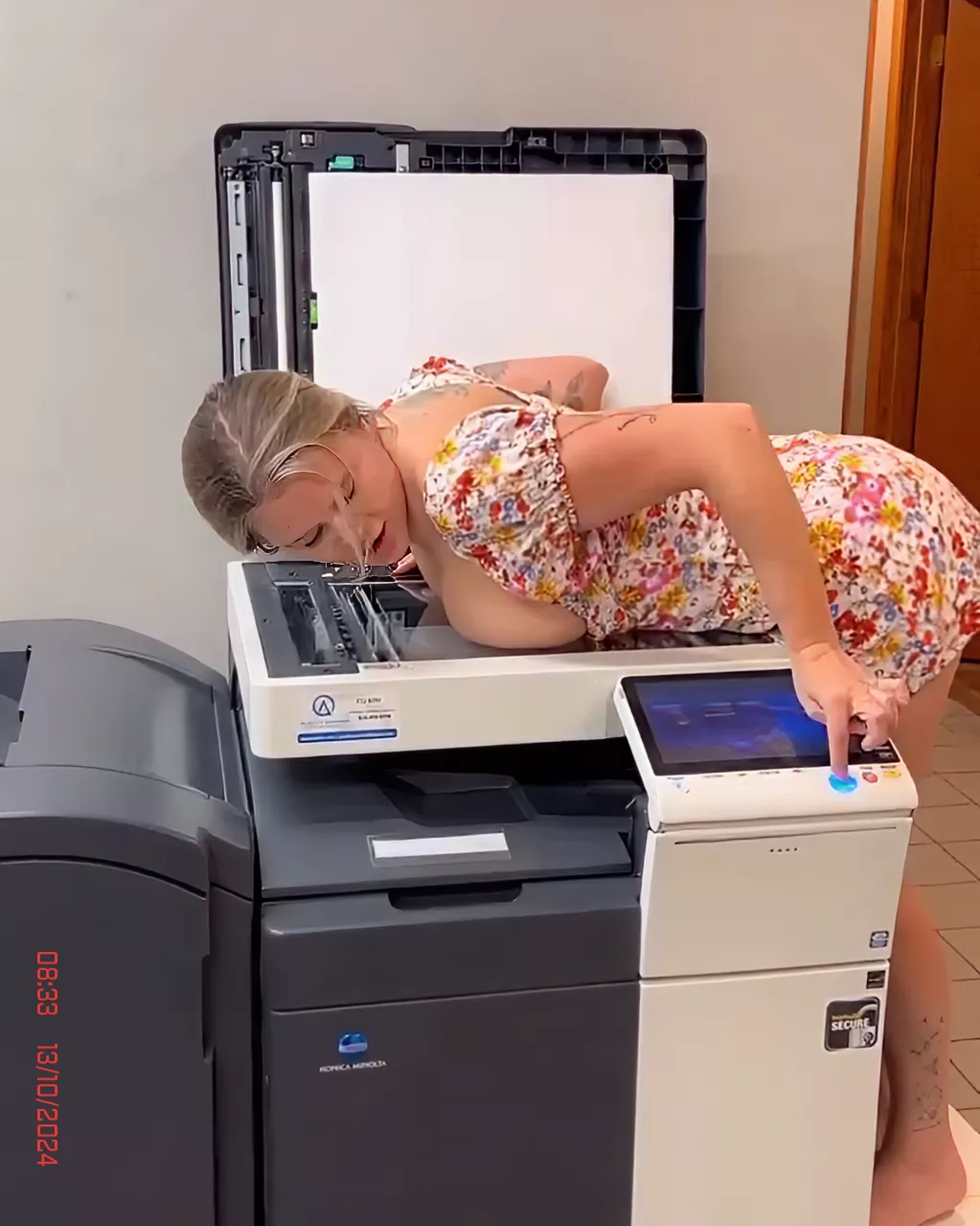 Tiff 🇮🇪 working Sunday's means doing dares, What would your dare for Tiff be ?