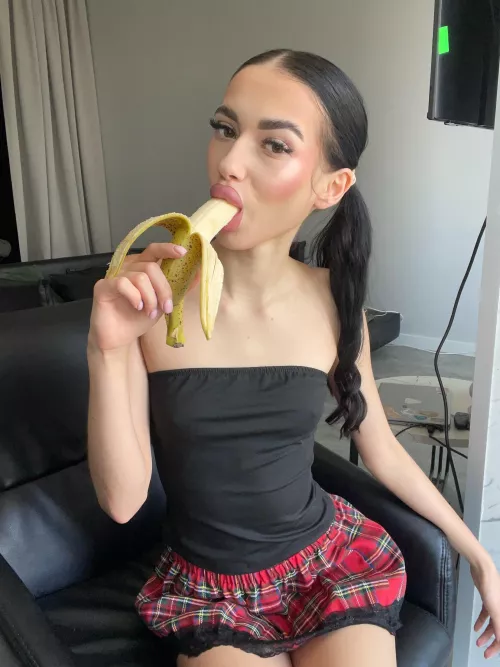 Under my school skirt, I don't wear panties ;)