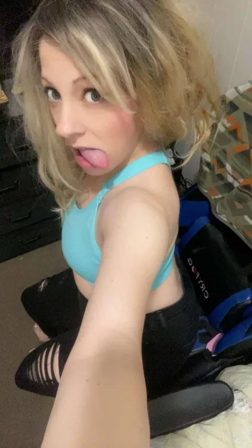 Wanna be my daddy 💋???