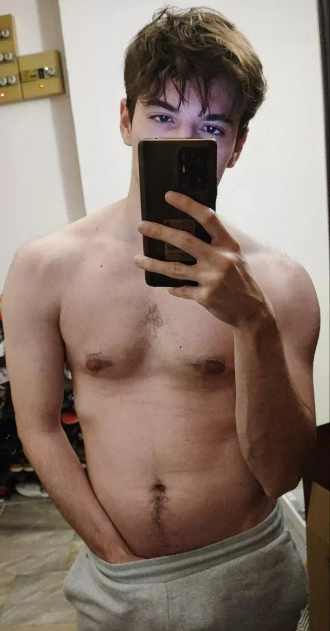 Wanna see whats in my pants?