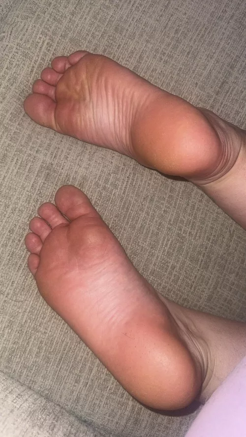 went hiking & need someone to clean my feet until I tell them to stop 