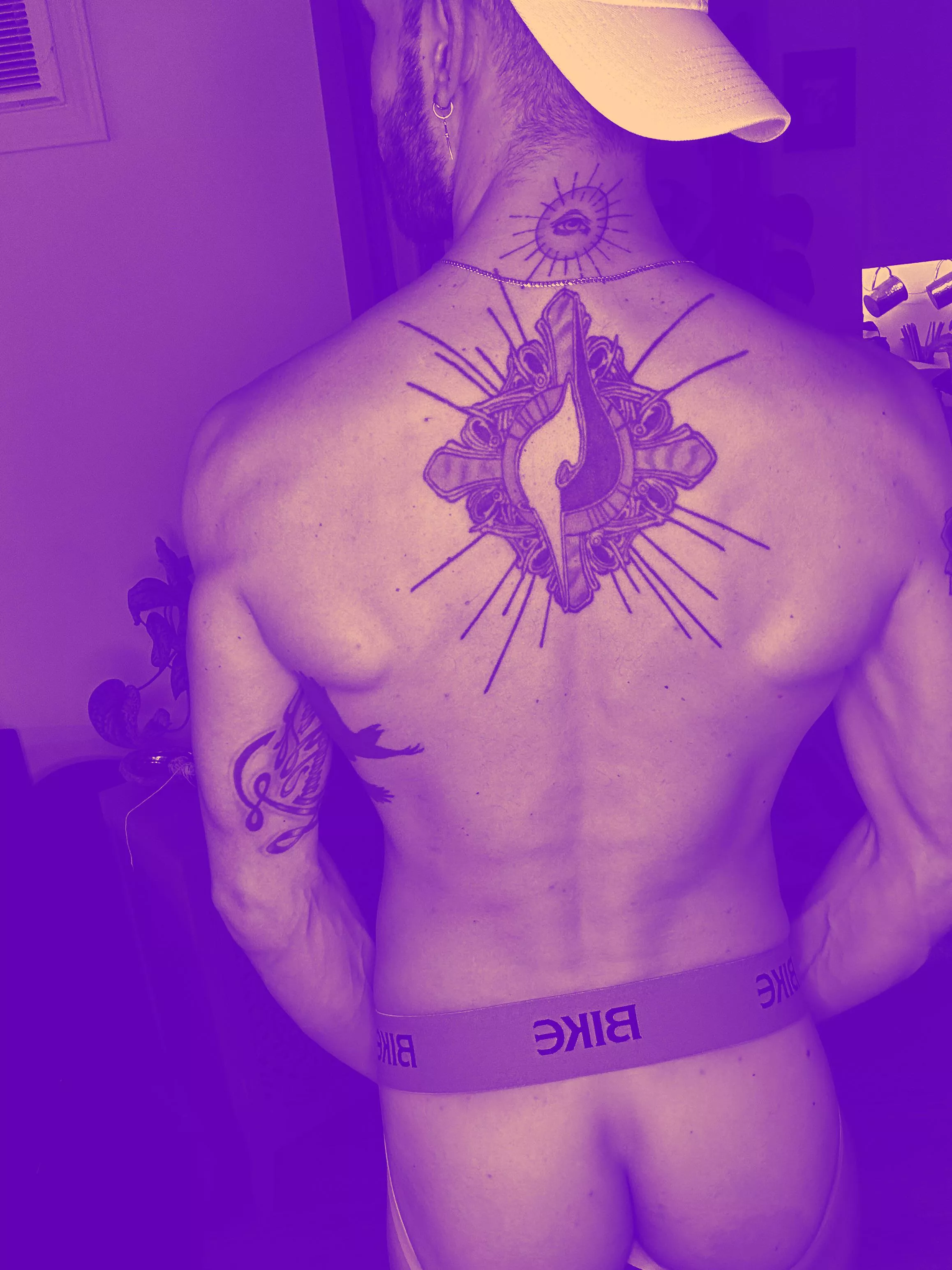 What’s your favorite part about this pic ? 💙