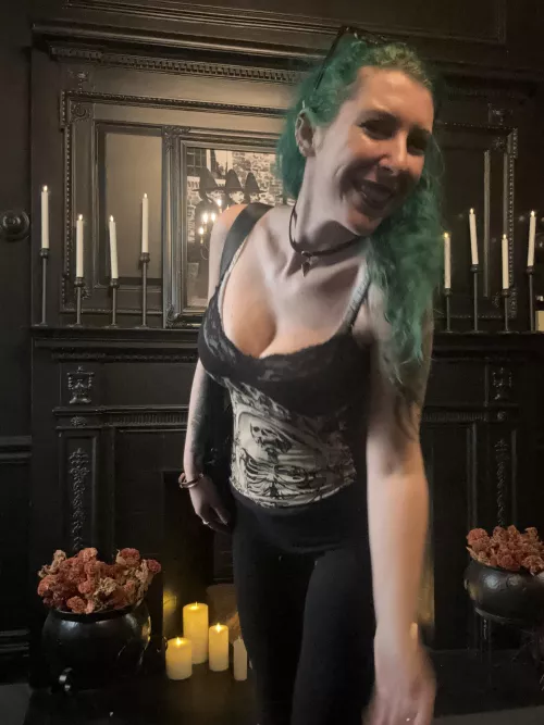 Witchy cleavage
