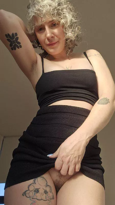 Would you eat my hairy pie?? 💁🏼‍♀️	 