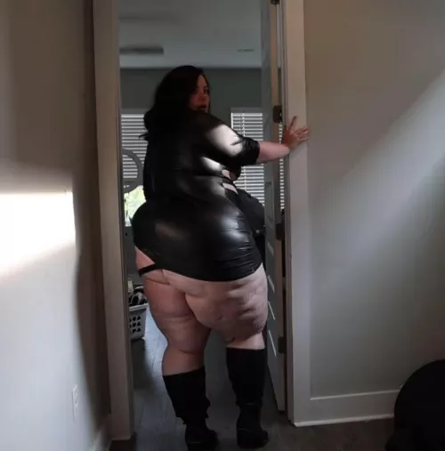 Would you let a big girl sit on your cock?