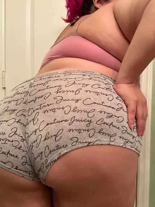 Yearning for a good boy to please me 🖤😈