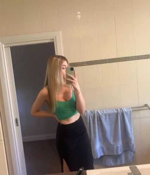 Young Slut needs bwc/bbc